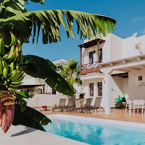 https://villa-sunset-faro.in-canary-islands.com